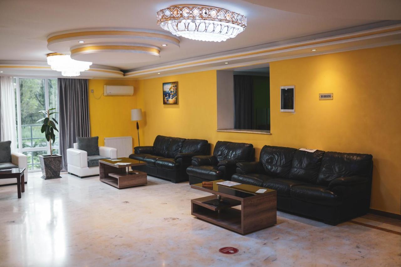 Hotel Park Green Pʼotʼi 外观 照片