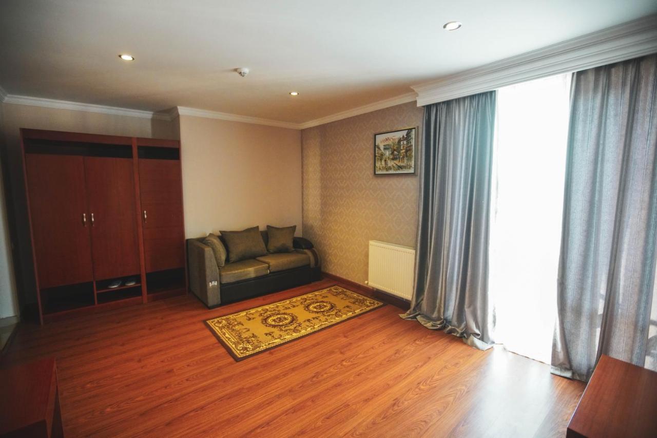 Hotel Park Green Pʼotʼi 外观 照片